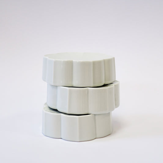 Flachteller in Blumenform
